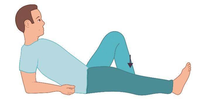 Oefening 2: U ligt bijvoorbeeld op bed en strekt uw knie.