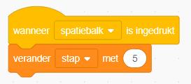 Eigenlijk moeten we de code voor het drukken op de spatiebalk ook nog even aanpassen, de variabele stap kunnen we ook daar