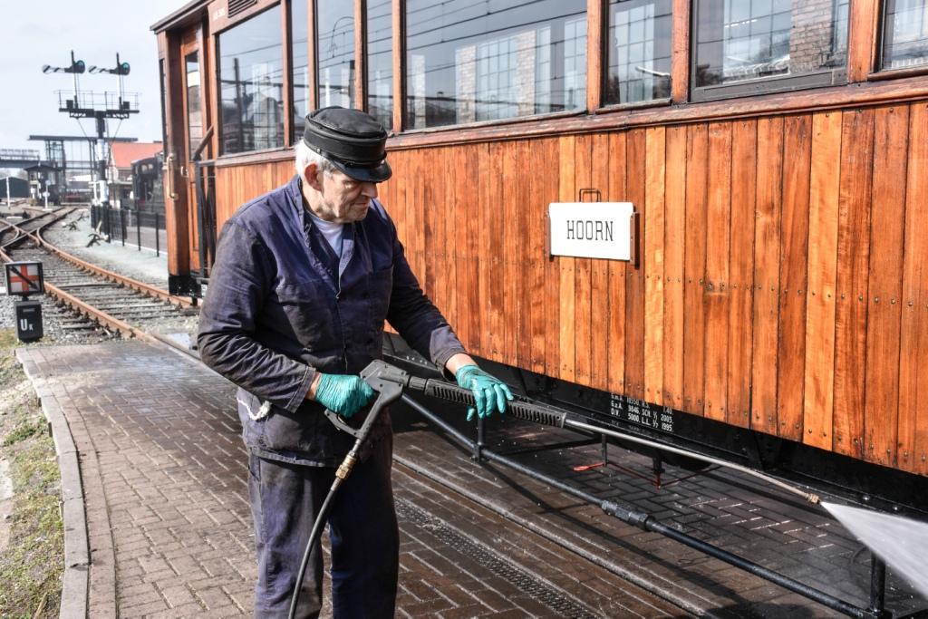 30 maart 2018: ook het historische tramwegmaterieel moet goed onderhouden worden.