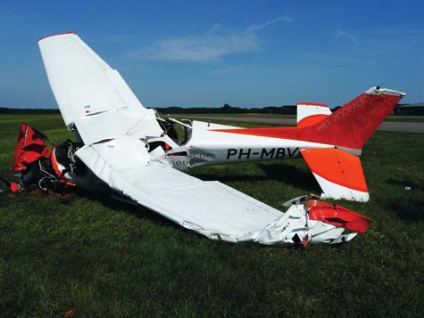 Gepubliceerde rapporten Neergestort na oppikken reclamesleepnet, Reims F172N, PH-MBV, Teuge Airport, 2 juni 2011 Na het oppikken van een reclamesleepnet stortte het vliegtuig neer.