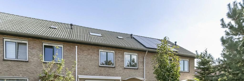 BAARLE HERTOGLAAN 50 - EINDHOVEN Op gewilde woonlocatie gelegen royale tussenwoning met een mooie interne afwerking en op ruim perceel gelegen.