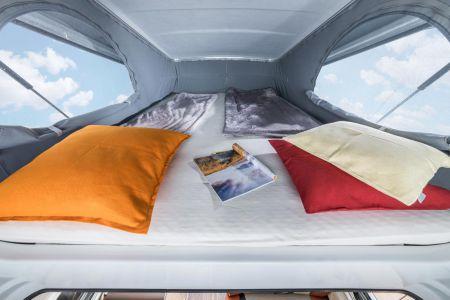 HYMERCAR zonder badkamer op Fiat-chassis Standaarduitvoering Tweede slaapkamer Comfortabele slaapplek Verkwikkende rust Door