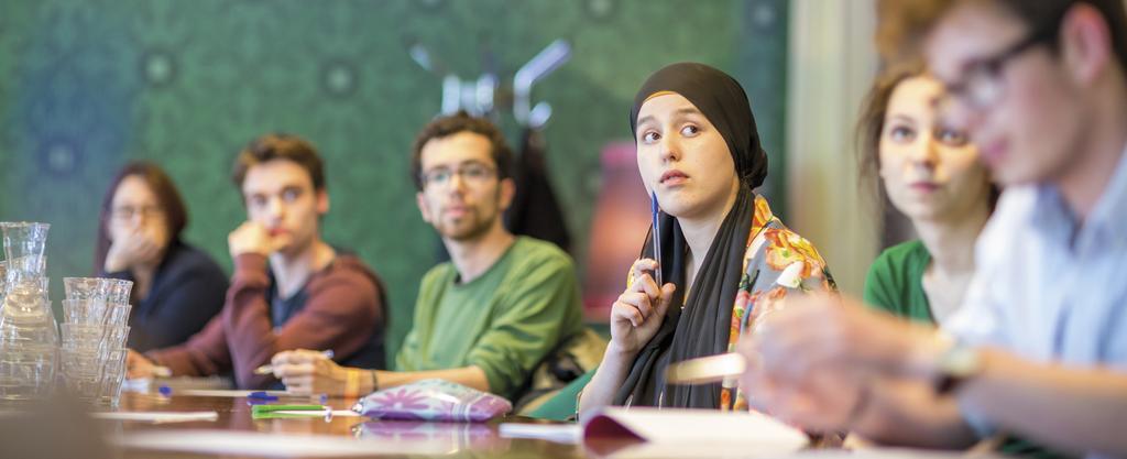 Leren in Sociaal Werk Monique van Gerwen Versterken Leren en ontwikkelen van sociaal werkers tijdens het werk.