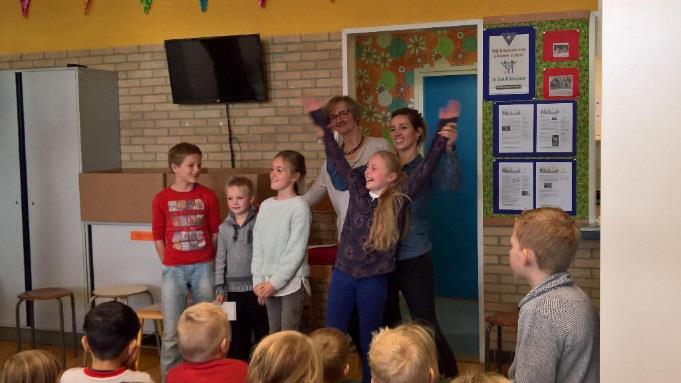 Uit groep 5/6 was uiteindelijk Livia de beste voorlezer en uit groep 7/8 Charlotte! Allebei van harte gefeliciteerd!