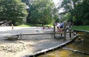 Maandag 19 augustus De kinderen van 4-6 jaar gaan naar de waterspeeltuin waar we veel waterpret gaan beleven.