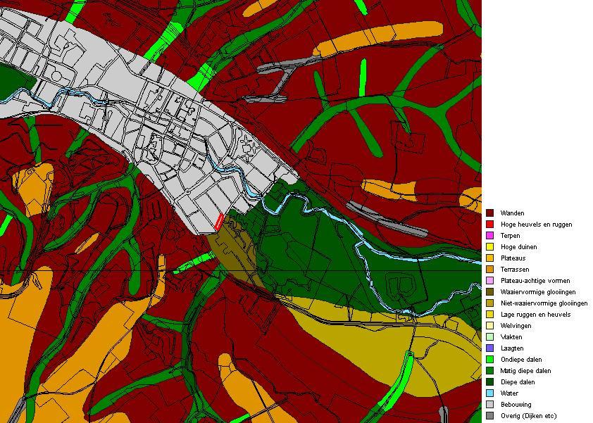 Op de onderzoekslocatie is momenteel een aantal woonhuizen aanwezig. De initiatiefnemer is voornemens deze woningen op korte termijn te slopen en een appartementencomplex op locatie te realiseren.