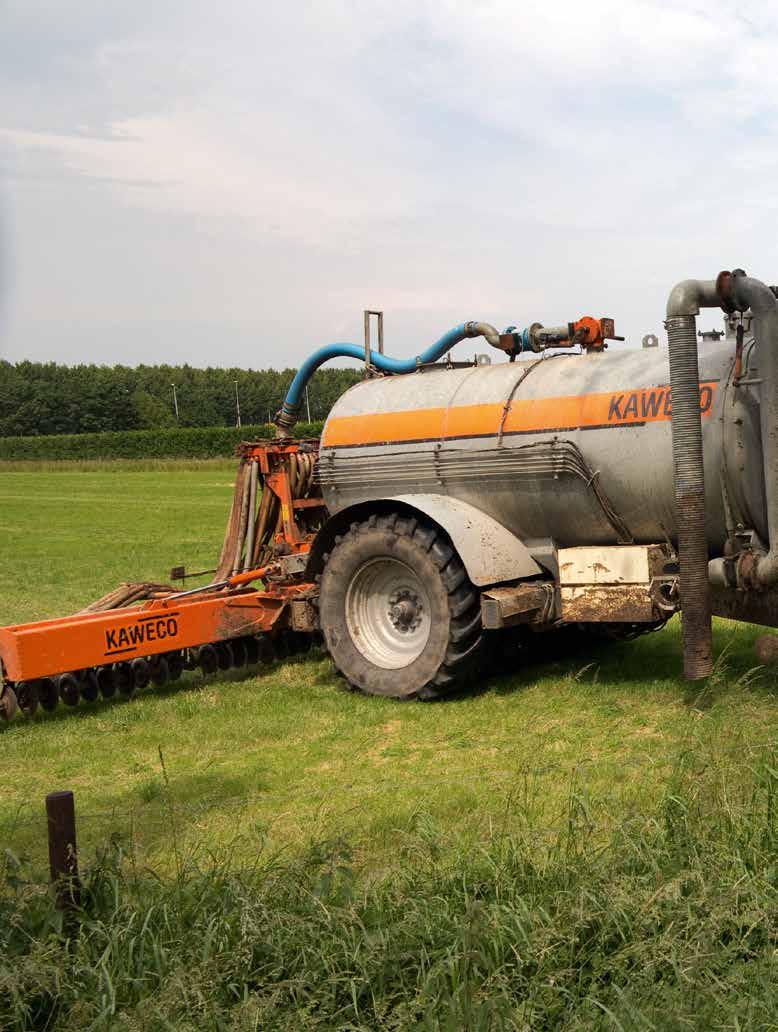 10 Aan de DELTAPLAN keukentafel AGRARISCH WATERBEHEER bereik je meer dan in de Kamer Met alleen wetten en regels krijgt Nederland de waterkwaliteit in agrarisch gebied niet op orde.