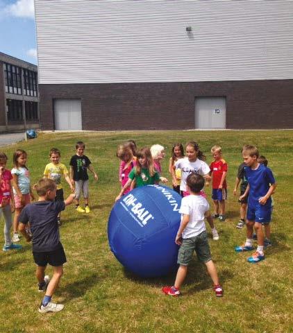 -18 Kleutersport Omnisport -18 Laat jouw kleuter op een speelse manier kennismaken met allerlei sporten en spelen. De Wil je nieuwe sporten leren kennen? Dan is dit echt iets voor jou!