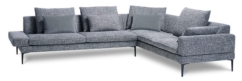 SOFA OP MAAT TIGRA LANDSCAPE DESIGN: VERHAERT NEW PRODUCTS & SERVICES (B) VERFIJND EN UITNODIGEND COSY De succesvolle TIGRA sofafamilie krijgt er een telg bij: het model TIGRA LANDSCAPE met heerlijk