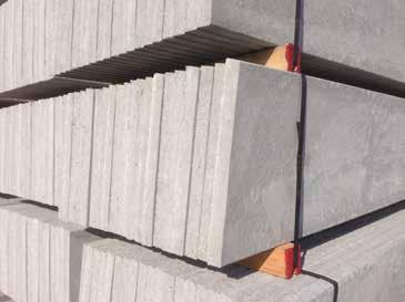 verkleuren op lange termijn. De betonplaten hebben een betondikte van 3,5cm.
