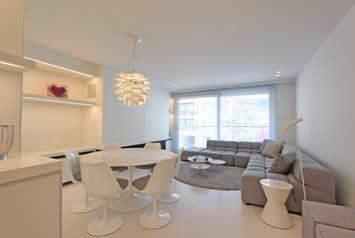 Luxueux appartement duplex aux finitions haut de gamme, situé près de la plage et de la Place Rubens à.