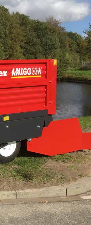 AMIGO SPECIFICATIES 25 Optioneel is voor de Amigo verkrijgbaar: Traploze snelheidsregeling voor de dwarsafvoerband Set snijmessen ten