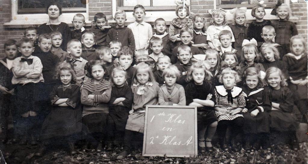 In de bomenbuurt in Duivendrecht woont mevrouw Hogen-Bakker, in de Berkenstraat 16. Zij wordt 11september 2011 94 jaar.