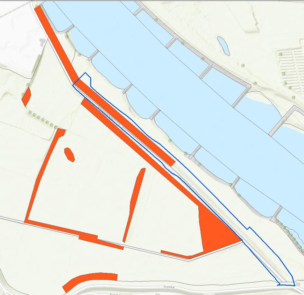 De blauwe lijn geeft de werkgrens van het projectgebied verlaging van de zomerkade Scherpekamp weer.
