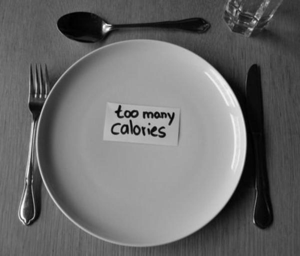 Behandeling van eetstoornissen Behandeling richt zich gewoonlijk op symptomen van de eetstoornis (ongezond gewicht en eetgestoorde gedachten)
