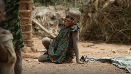 Duizenden malaria slachtoffers zijn kinderen Wat hem het meest raakte tijdens zijn bezoeken aan tal van gemeenschappen, waren duizenden en nog eens duizenden