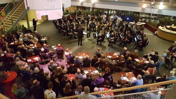 In een goed gevulde zaal van t Spectrum in Schijndel speelden beide orkesten een voorbereidingsconcert op een concertwedstrijd in november.