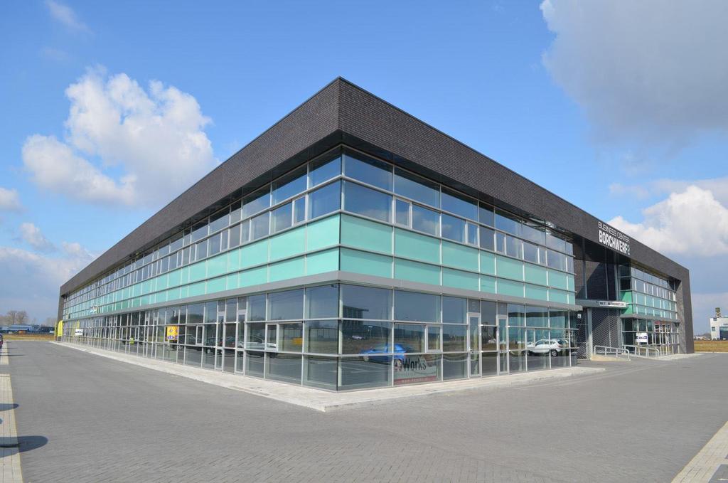 TE HUUR Klerkenveld 14 Roosendaal Luxe kantoorruimte (ca. 110 m²) met bedrijfsruimte/mega box (ca.