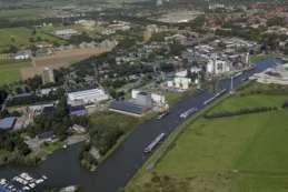 Wageningen Voedingsmiddelen 170 170 0 105,1 14,9 17,9 3,0 1,65 25,5 29,5 4,0 Aardolie industrie 461,0 1,35 Chemische industrie 244,6 1,64 Basismetaal industrie 79,0 1,38 Metaalproductie industrie