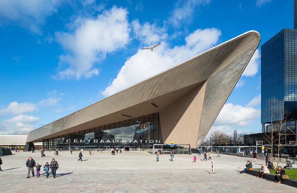 Deze dubbele verbinding, met de stad en met Europa, geeft een bijzondere dimensie aan het station en het stationsgebied.