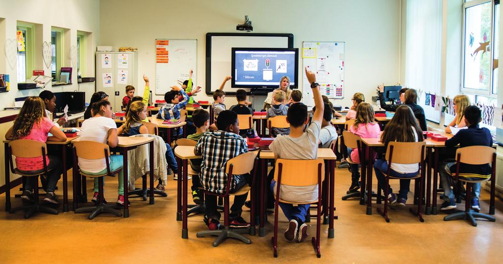 Winst voor de leerlingen Gewinn für die Schüler leerlingen maken op een speelse wijze kennis met de taal van hun buren leerlingen leren hun buren kennen, kunnen contacten en vriendschappen opbouwen