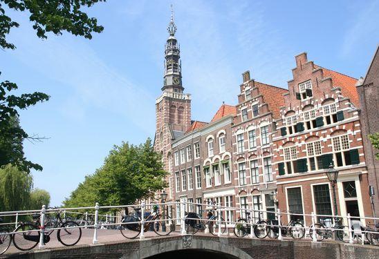 Welkom in Leiden! Leiden, een historische stad met een dorps karakter en mentaliteit Met ruim 120.