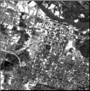 Figr I.3: Origineel, low pass en high pass gefilterd versie van een satelliet foto.