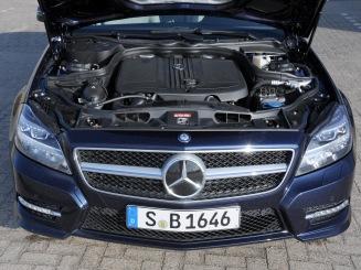 Specificaties Mercedes-Benz CLS Shooting Brake 250d Maten en gewichten Lengte x breedte x hoogte Wielbasis 496 x 188 x 142 cm 287 cm Gewicht Aanhanger Aanhanger geremd 1.785 kg 750 kg 2.