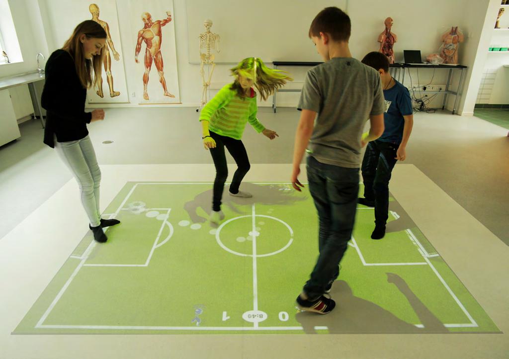 5. Lessons learned omdopen naar de praktijk In de praktijk worden de interactieve vloeren gebruikt als entertainment in de ruimte kinderen worden door de animaties aangetrokken om op de vloer te