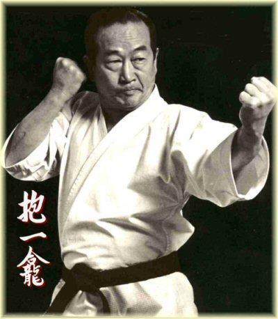 Masatoshi NAKAYAMA sensei, (1913-1987) Masatoshi Nakayama was een groot meester van het Shotokan Karate Do. Nakayama sensei werd geboren in 1913 in het Yamaguchi prefectuur Honshu, Japan.