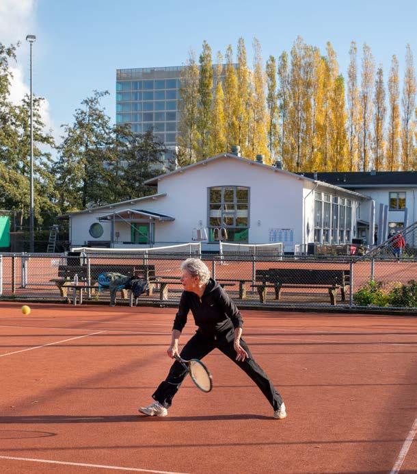 Zuidas bij avond Foto: Marcel Steinbach Tennispark Jaagpad Foto: Jan Vonk Effectieve handhaving zit niet alleen in capaciteit op straat, maar ook in handhaafbaarheid van regels.