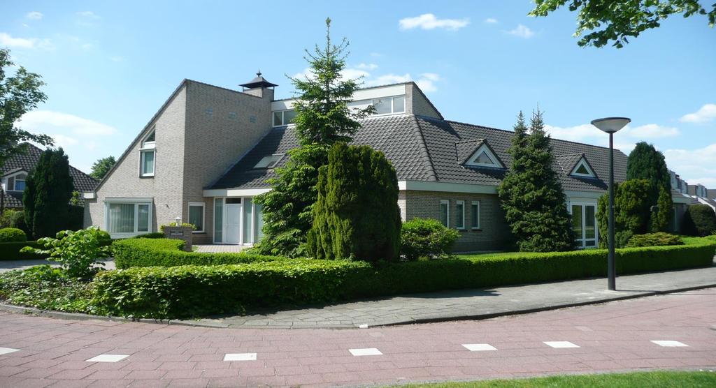 VOORZIJDE