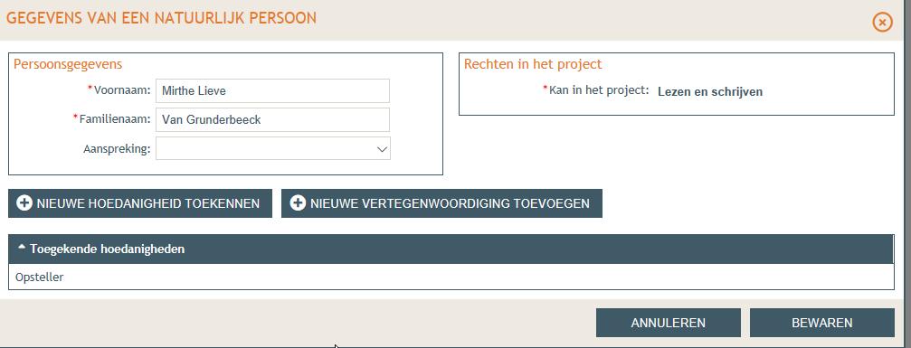 Vervolgens kiezen voor projectverloop in plaats van projectinhoud linksboven en op personen klikken In de linker kolom kiezen bij personen voor je eigen naam en daar dan nieuwe hoedanigheid toekennen.