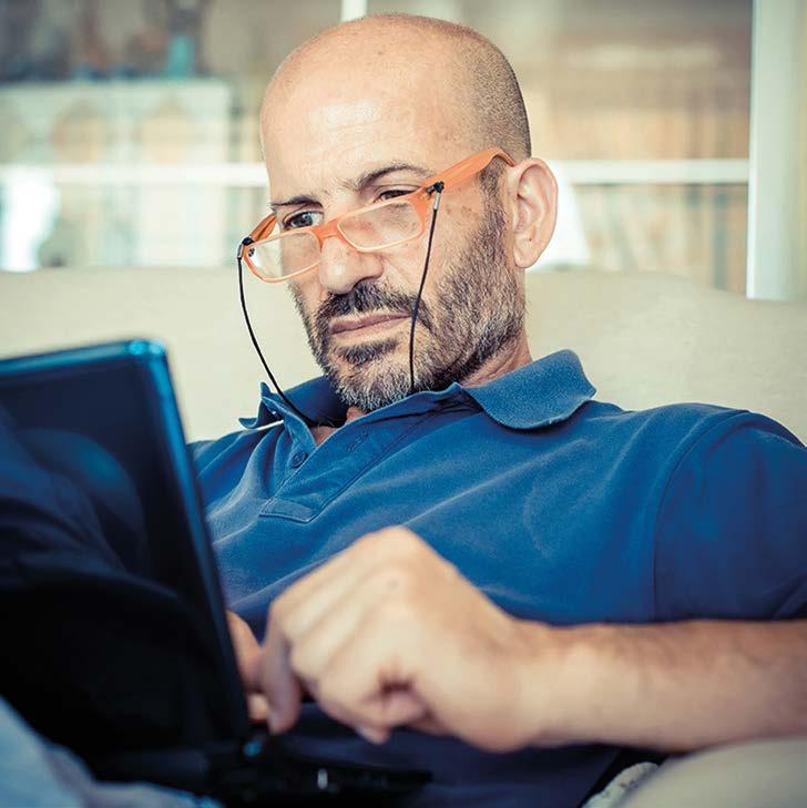 THUIS BLIJVEN MET SLIMME TECHNOLOGIE a Plezierig thuis blijven wonen is een wens van velen, ook als je door ouderdom of beperkingen kwetsbaarder wordt.