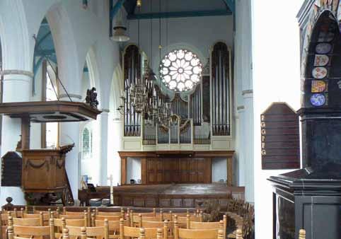 Zevenbergen, Hervormde Kerk In 1954-1955 werd onder advies van Jaap Hillen in de Hervormde Kerk in Zevenbergen een nieuwe orgel gebouwd door D.A. Flentrop te Zaandam.