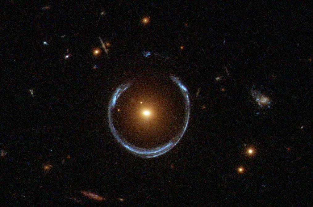 Nederlandse Samenvatting 167 Figuur 6.1: Waarneming met de Hubble Space Telescope van het Hoefijzer sterrenstelsel.
