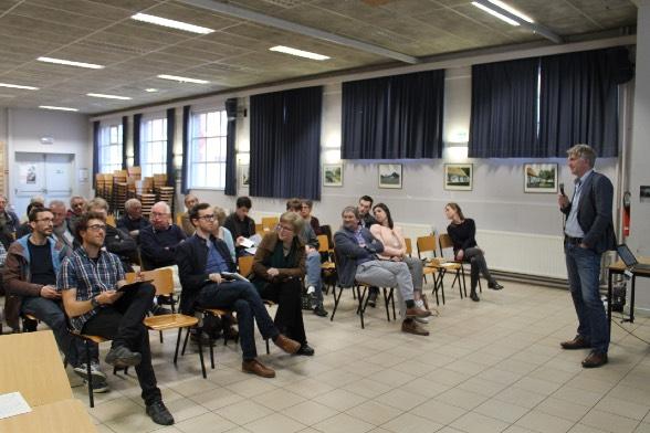 Kijk in de Leiespiegel Gemeenteraad 28 maart 2019 In Deinze heeft men de gewoonte om vóór de gemeenteraad de pers samen te roepen om de besluiten van de gemeenteraad mee te delen.