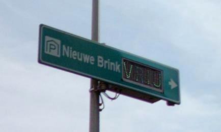 1 Huidige dynamische parkeerverwijzing In de huidige situatie bestaat al vol/vrij-signalering op enkele locaties in Bussum: Aan de noordzijde van het centrum wordt op de Brinklaan (noord) en de