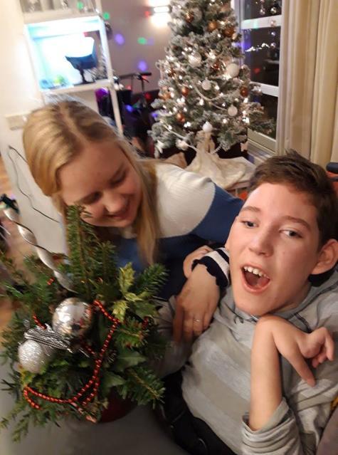 Kerstactie Ook het jaar 2018 hebben Zwaantje en Johanna zich ingezet voor de kerstactie met als doel: onze stichting. Dit is het 5 e jaar, hoe bijzonder is dat!