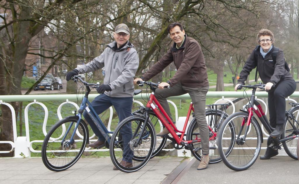 testkees Marieke op de Pegasus Joost op de Koga Remy op de Gazelle De ideale forensenfiets Snelle fietsen, weinig onderhoud Op forum.fietsersbond.