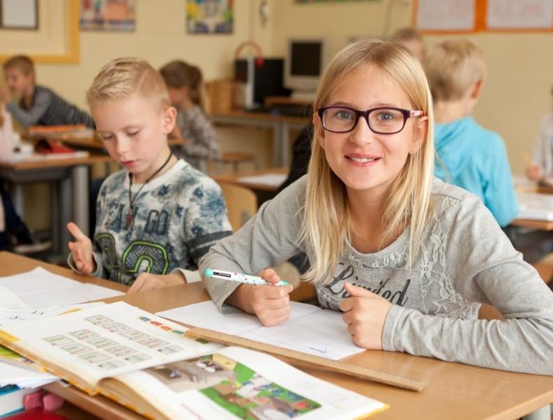 Visie De Juliana van Stolbergschool staat voor een kwalitatief goede school waar kinderen zich op een positieve manier optimaal kunnen ontwikkelen op zowel sociaal als cognitief gebied.