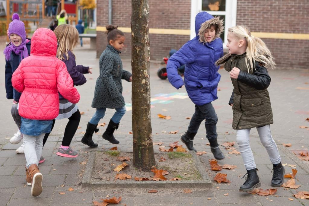 Schooltijden groep 1 t/m 4 maandag 08.30-11.45 / 13.00-15.15 dinsdag 08.30-11.45 / 13.00-15.15 woensdag 08.30-12.15 donderdag 08.30-11.45 / 13.00-15.15 vrijdag 08.30-11.45 groep 5 t/m 8 maandag 08.