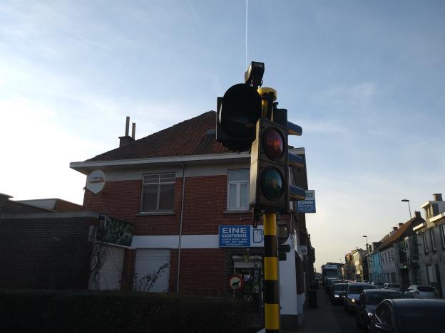 Conclusies tellingen Verkeerslichtenregeling kruispunt Eine-centrum is niet optimaal Te beperkte groenfase voor Graaf Van Landaststraat