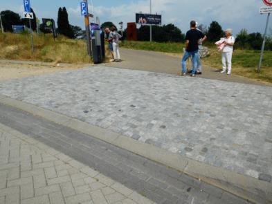 4. Bevindingen en advies Bereikbaarheid 1. Op ca 300 m van de parkeerplaats is op de Mergelweg bushalte Maastricht, Mergelweg Sint Pieters.
