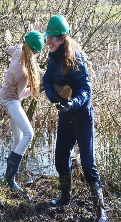 Aan het einde van een schoolcarrière op het Vechtdal College, hebben deze leerlingen naast het behalen van hun diploma, zich nog extra ingezet voor de natuur en zichzelf!