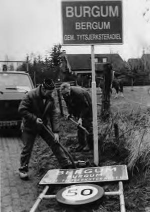 steeds op de voet te volgen, en het lijkt redelijk, ervan uit te gaan dat raadsbesluiten na verloop van tijd altijd uitgevoerd worden. Figuur 1.