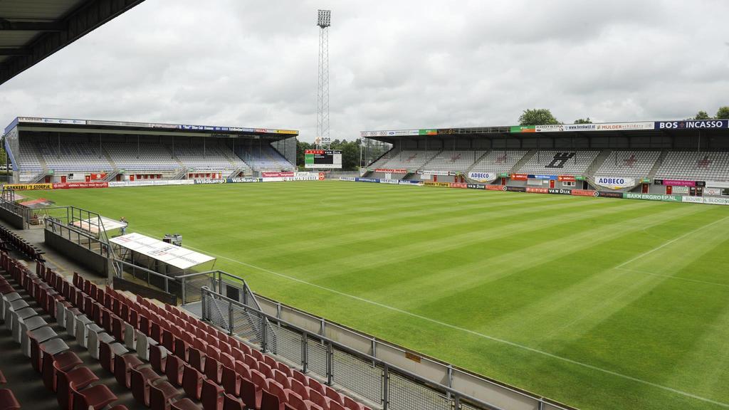 200 voetbalvelden van FC Emmen aan