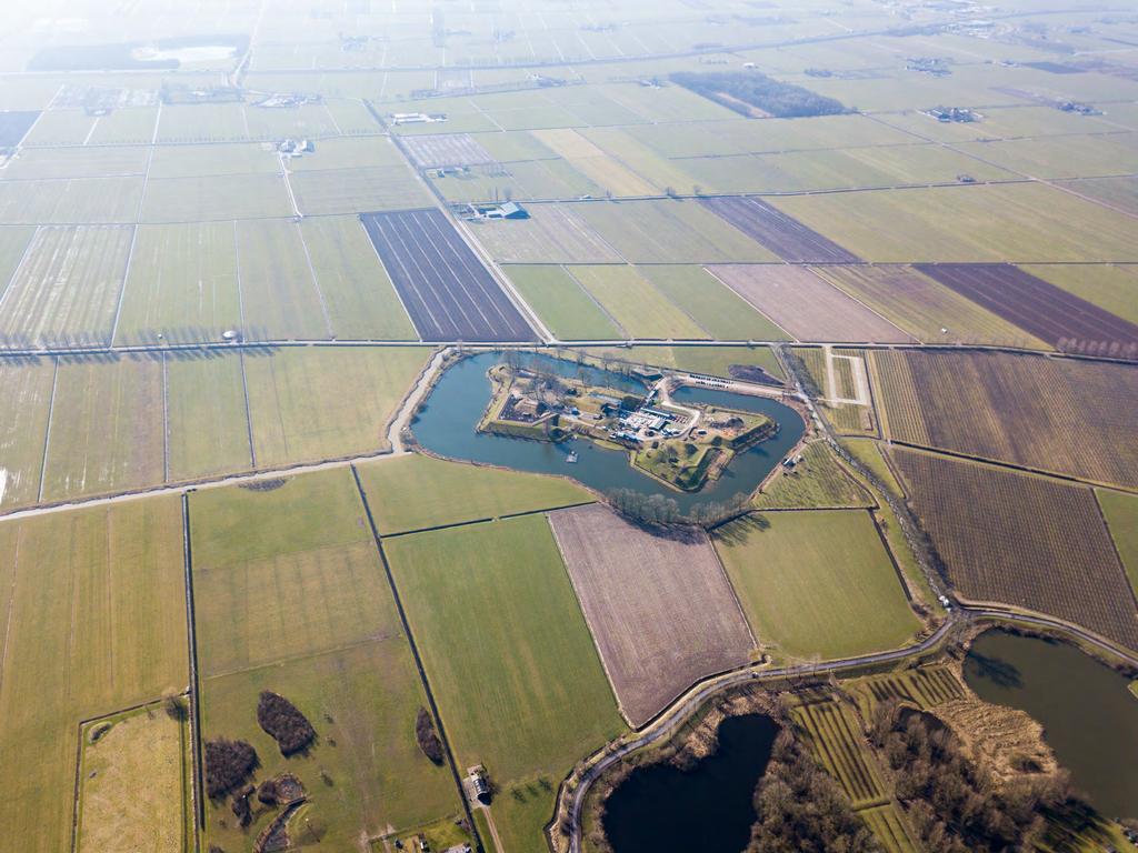 Dan is ook het ruime terras en zelfs het gehele eiland voor u beschikbaar.