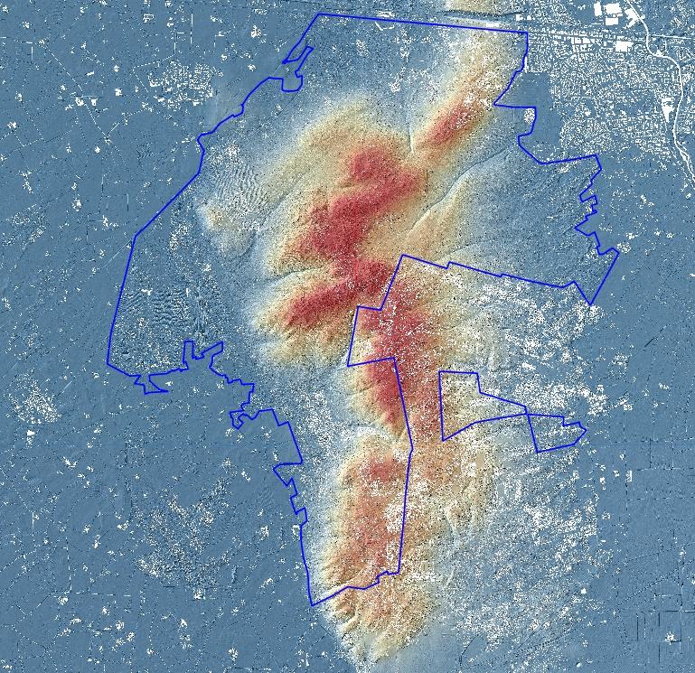Figuur 3.1 Hoogtekaart Sallandse heuvelrug. De blauwe lijn is de begrenzing van het Natura 2000- gebied.