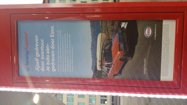 De Mercedes-Benz W123 in Esso brandstof campagne!